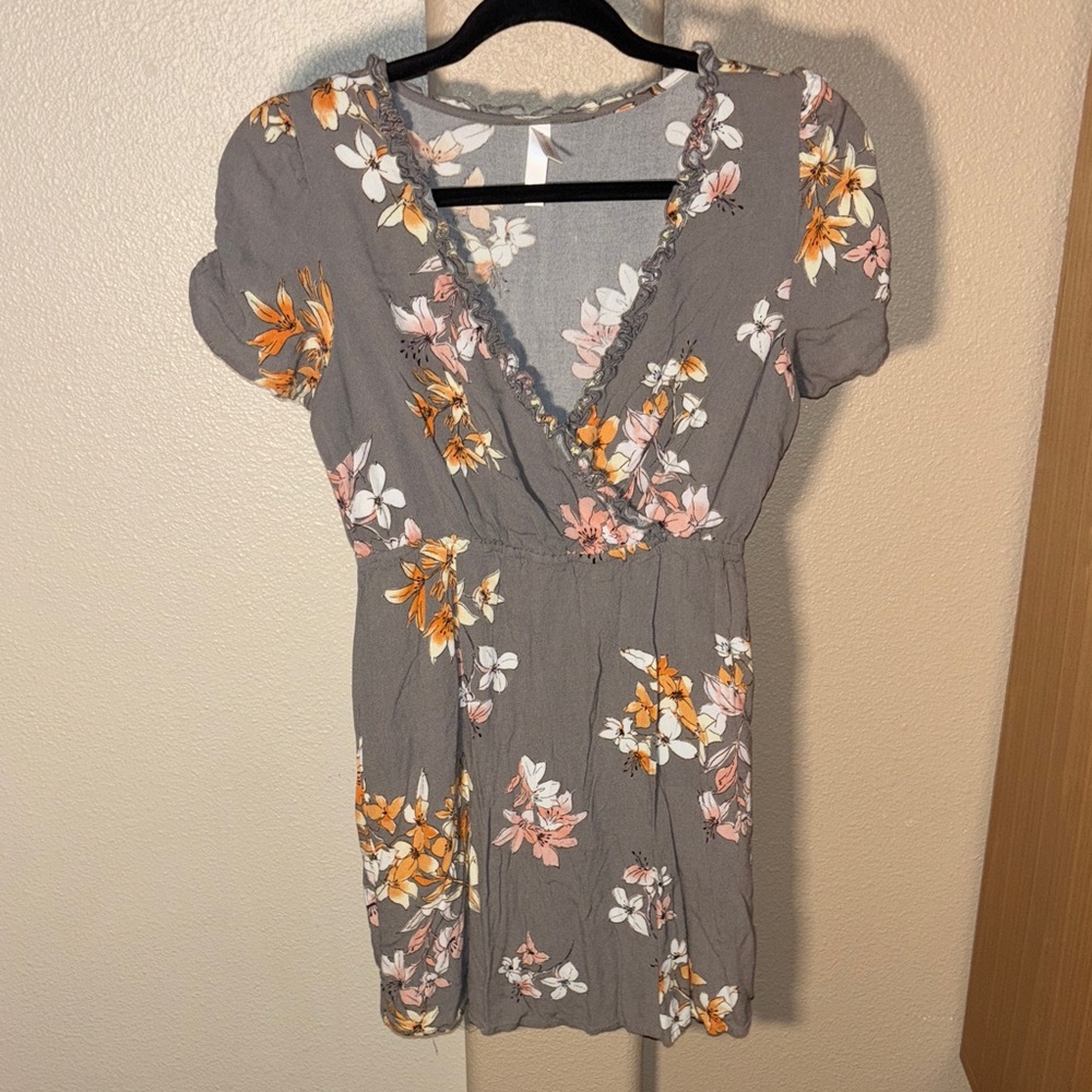 Gray Dress with Floral Accents size Small